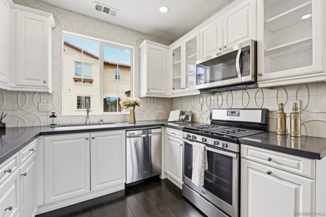 16467 Veridian Circle, San Diego, CA 92127