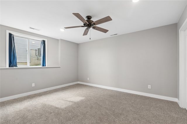 5313 Ruhd Street SW, Cedar Rapids, IA 52404
