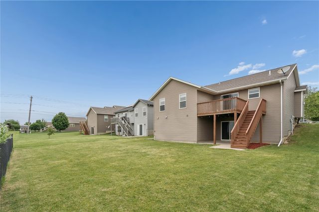5313 Ruhd Street SW, Cedar Rapids, IA 52404