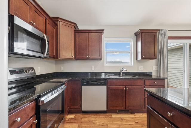 5313 Ruhd Street SW, Cedar Rapids, IA 52404