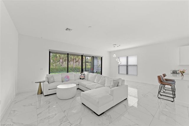 20326 fair oak LN, Estero, FL 33928