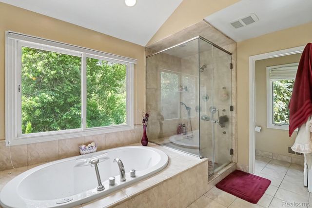 6621 Glenshaw Court, West Bloomfield Charter Township, MI 48322