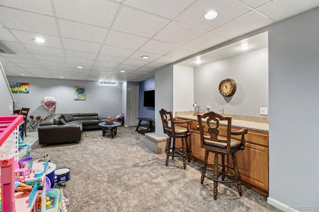 6621 Glenshaw Court, West Bloomfield Charter Township, MI 48322