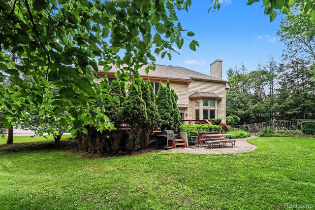 6621 Glenshaw Court, West Bloomfield Charter Township, MI 48322
