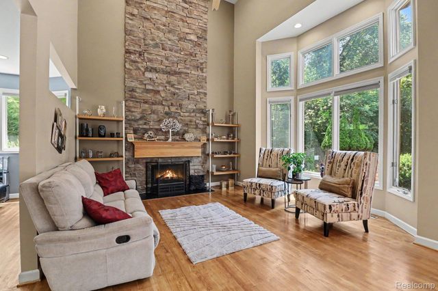 6621 Glenshaw Court, West Bloomfield Charter Township, MI 48322