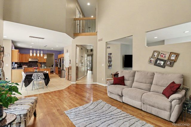 6621 Glenshaw Court, West Bloomfield Charter Township, MI 48322