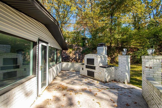 3111 Lakeview Road, North Little Rock, AR 72116