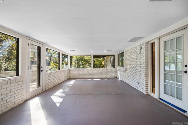 3111 Lakeview Road, North Little Rock, AR 72116