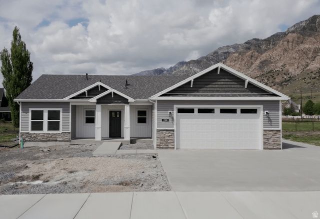 828 W 70 N, Hyrum, UT 84319