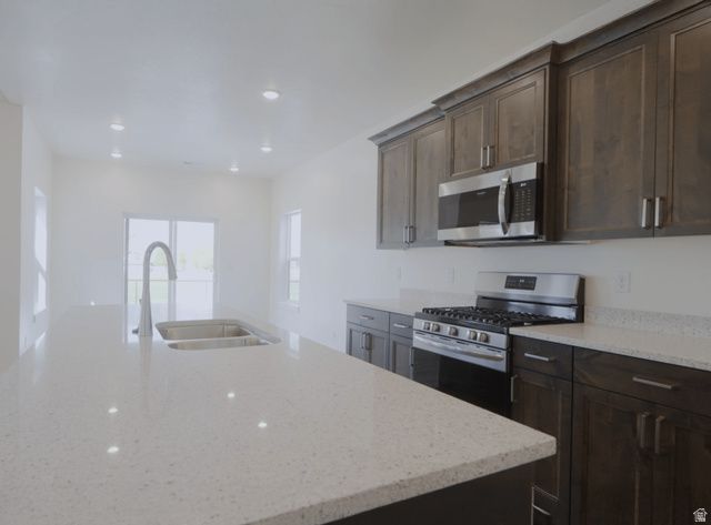 828 W 70 N, Hyrum, UT 84319