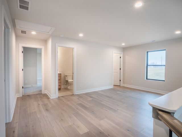 1759 Trailbrook Drive, Valparaiso, IN 46385