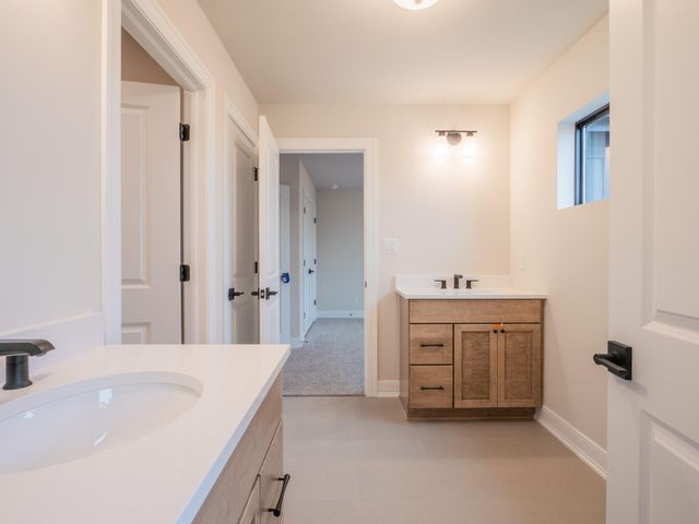 1759 Trailbrook Drive, Valparaiso, IN 46385