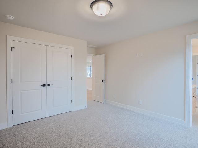 1759 Trailbrook Drive, Valparaiso, IN 46385