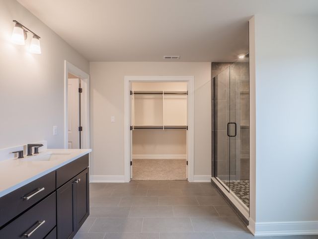 1759 Trailbrook Drive, Valparaiso, IN 46385