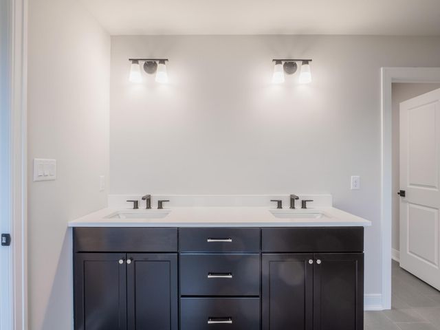 1759 Trailbrook Drive, Valparaiso, IN 46385