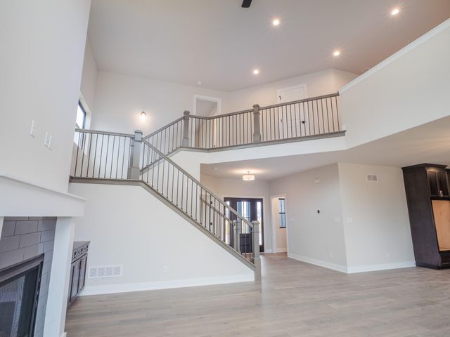 1759 Trailbrook Drive, Valparaiso, IN 46385