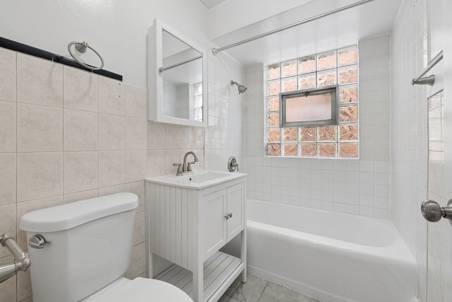 1921 S Harlem Avenue 1W, Berwyn, IL 60402