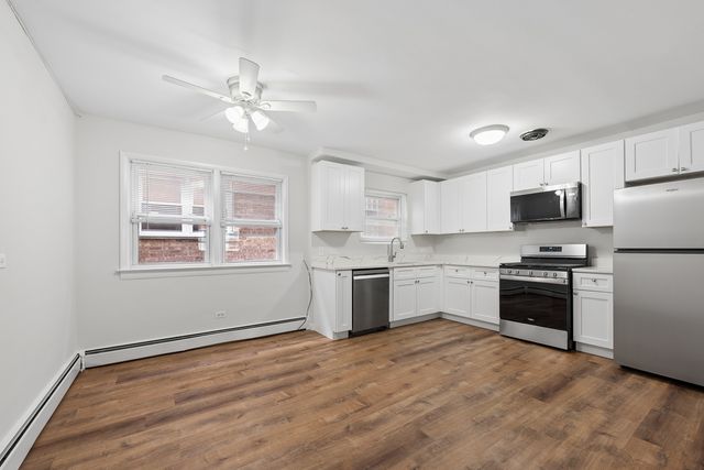 1921 S Harlem Avenue 1W, Berwyn, IL 60402