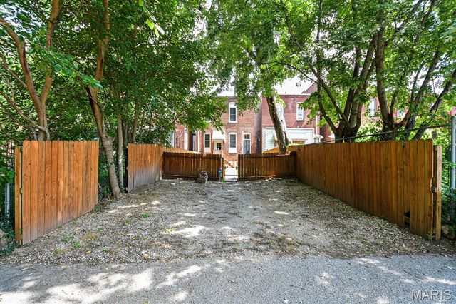 1932 Withnell Avenue, St Louis, MO 63118