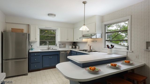 9 Hawthorne St, Cranford Twp., NJ 07016