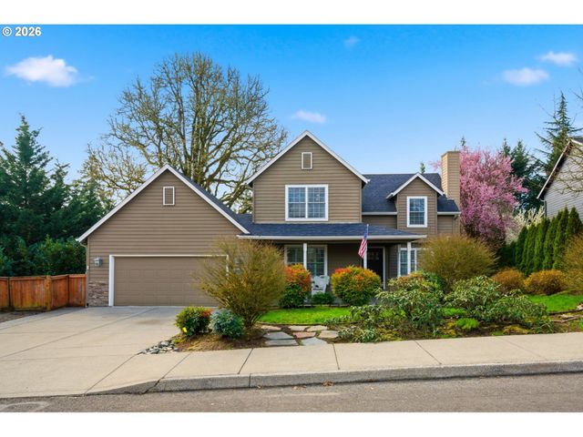 594 E 5TH St, La Center, WA 98629