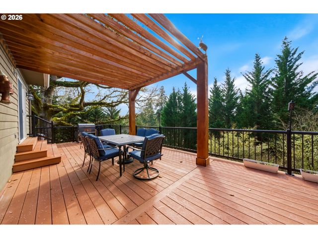 594 E 5TH St, La Center, WA 98629