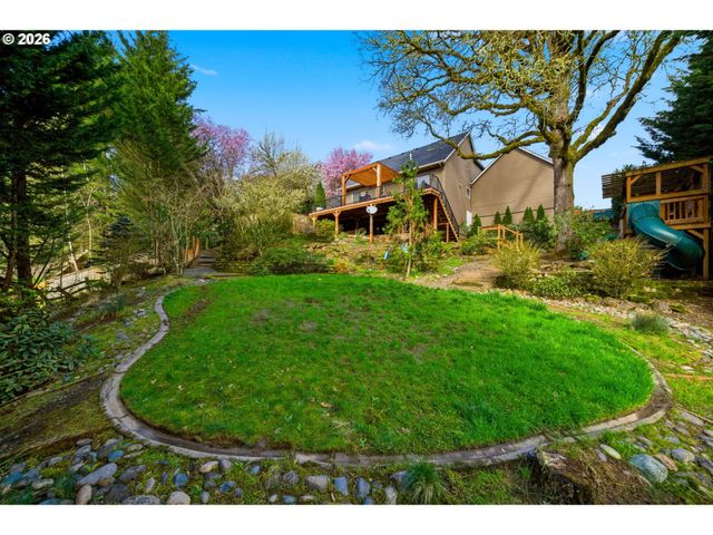 594 E 5TH St, La Center, WA 98629