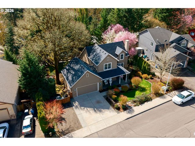 594 E 5TH St, La Center, WA 98629