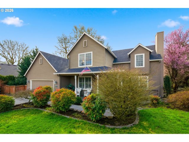 594 E 5TH St, La Center, WA 98629