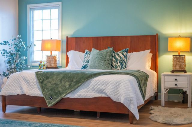 5005 CANTERBURY DRIVE, Sarasota, FL 34243