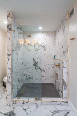 5005 CANTERBURY DRIVE, Sarasota, FL 34243