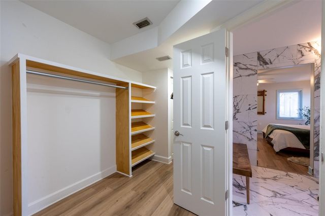 5005 CANTERBURY DRIVE, Sarasota, FL 34243