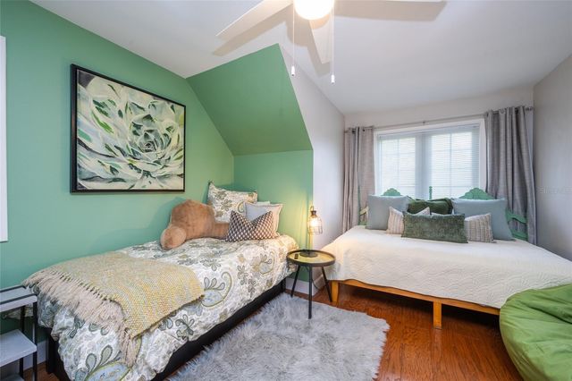 5005 CANTERBURY DRIVE, Sarasota, FL 34243