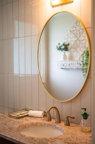 5005 CANTERBURY DRIVE, Sarasota, FL 34243