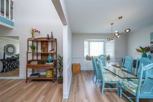 5005 CANTERBURY DRIVE, Sarasota, FL 34243