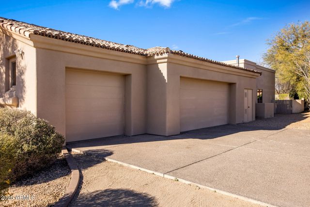 9310 E BRONCO Trail, Scottsdale, AZ 85255