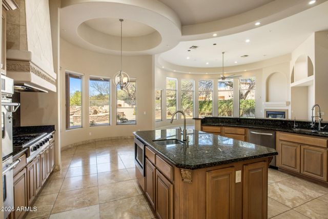 9310 E BRONCO Trail, Scottsdale, AZ 85255