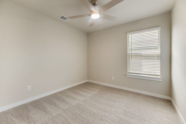 820 Lakeview Drive, Alvarado, TX 76009