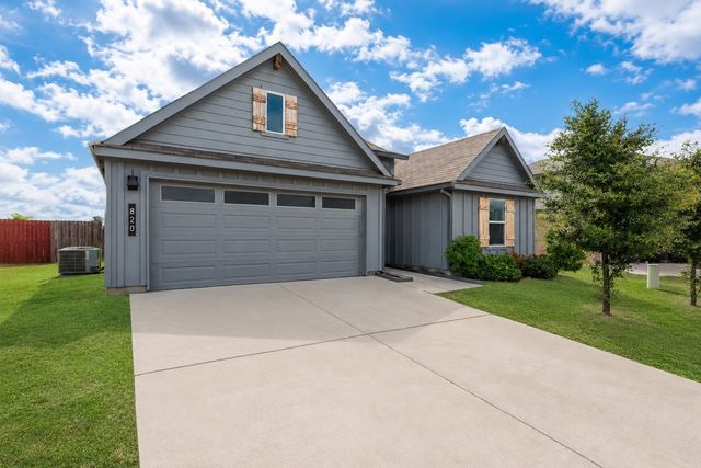 820 Lakeview Drive, Alvarado, TX 76009
