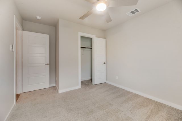 820 Lakeview Drive, Alvarado, TX 76009