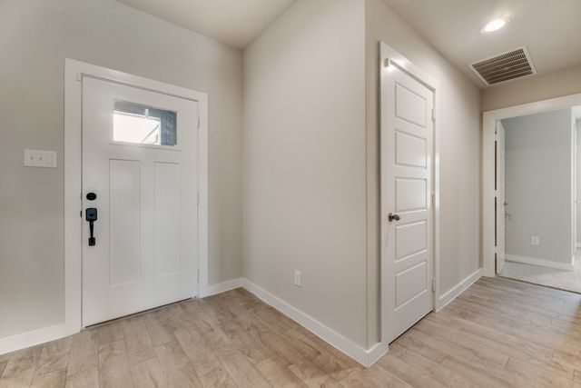 820 Lakeview Drive, Alvarado, TX 76009