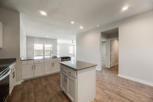 820 Lakeview Drive, Alvarado, TX 76009