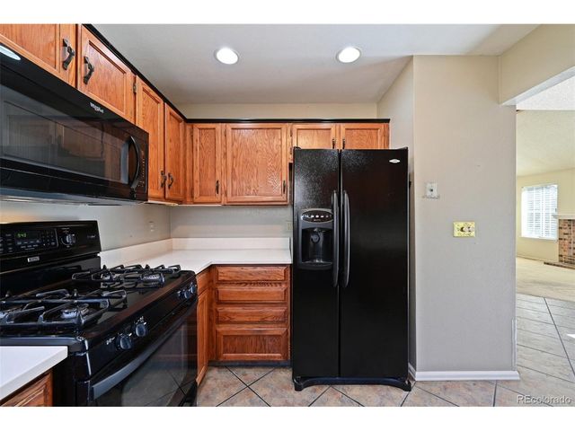 3990 S Rifle Ct, Aurora, CO 80013
