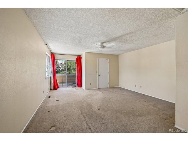 3990 S Rifle Ct, Aurora, CO 80013