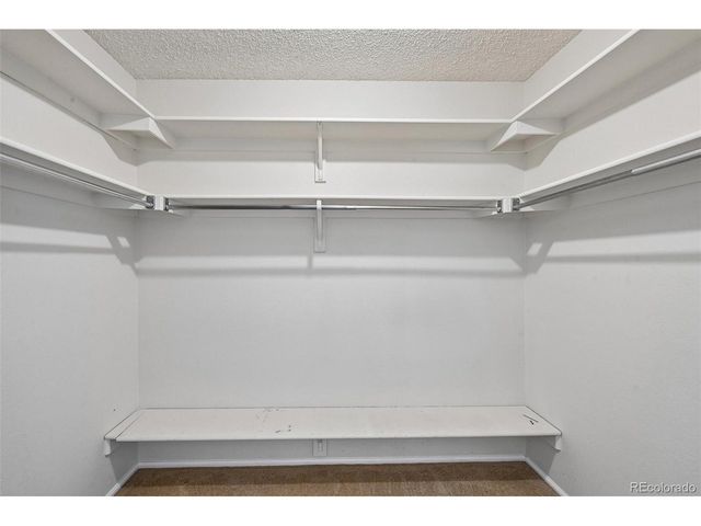 3990 S Rifle Ct, Aurora, CO 80013