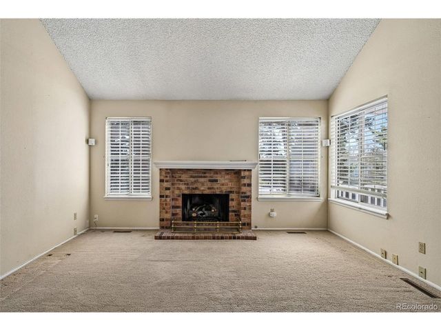 3990 S Rifle Ct, Aurora, CO 80013
