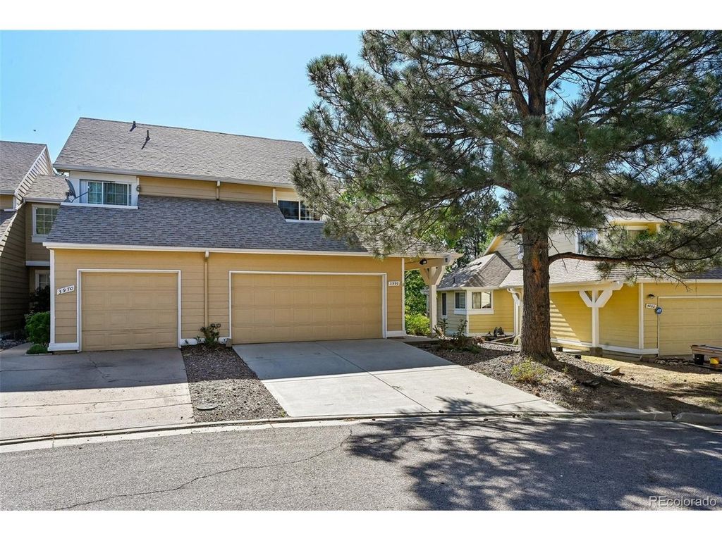 3990 S Rifle Ct, Aurora, CO 80013