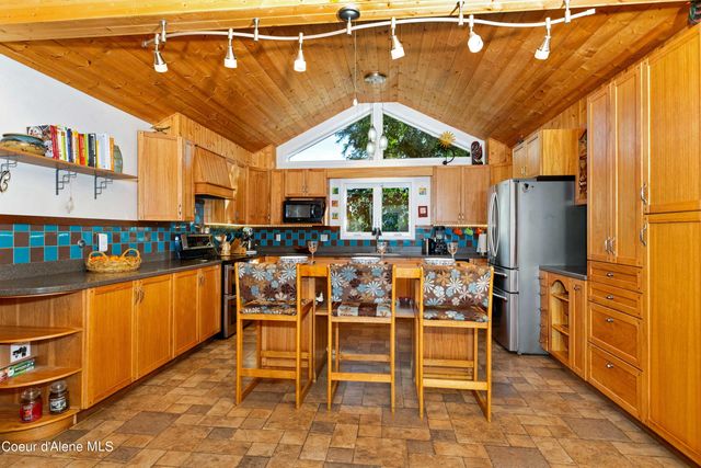 362 Winding Way, Sandpoint, ID 83864