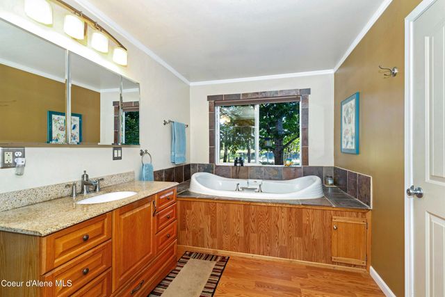 362 Winding Way, Sandpoint, ID 83864