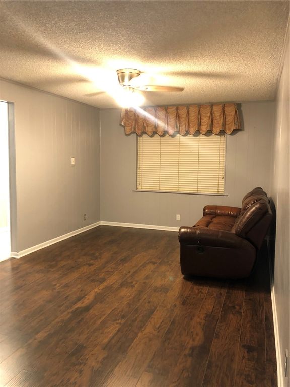 1721 Santa Maria, Grand Prairie, TX 75051